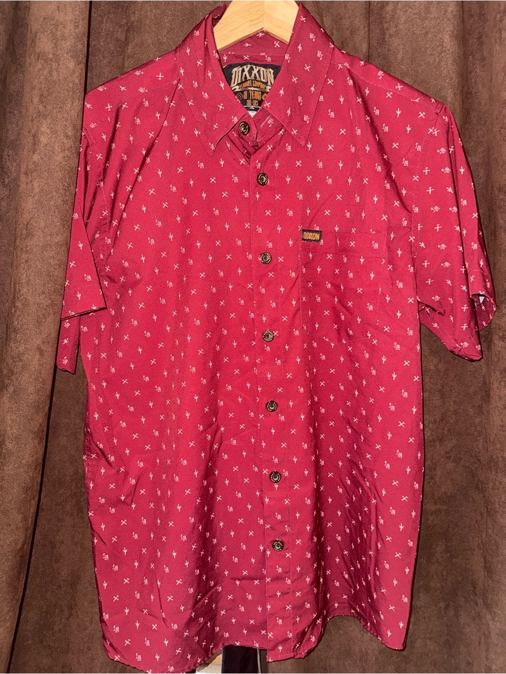 DIXXON Short-Sleeve Button-Down Shirt in Deep Red with White Micro Print